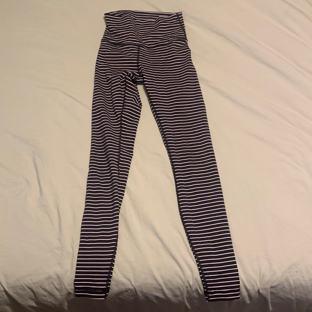 Lululemon leggings!